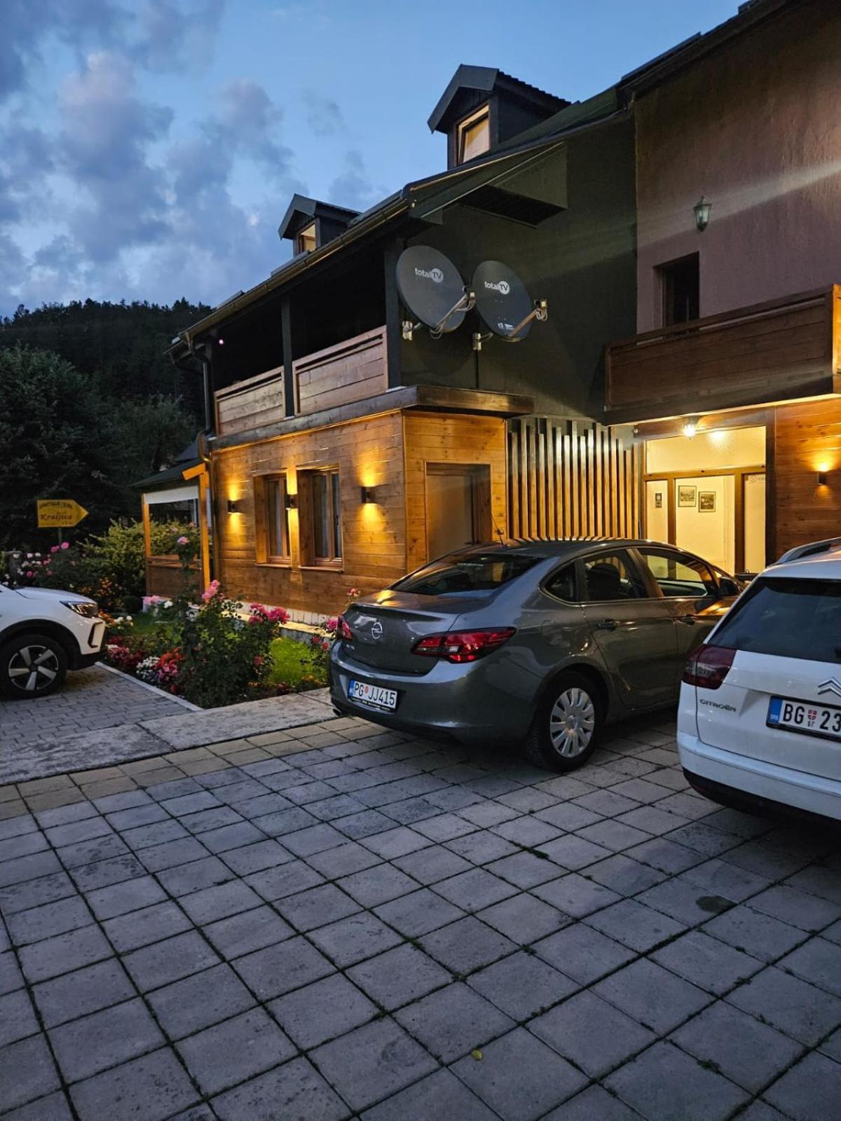 Guesthouse Sandra Kolašin Buitenkant foto